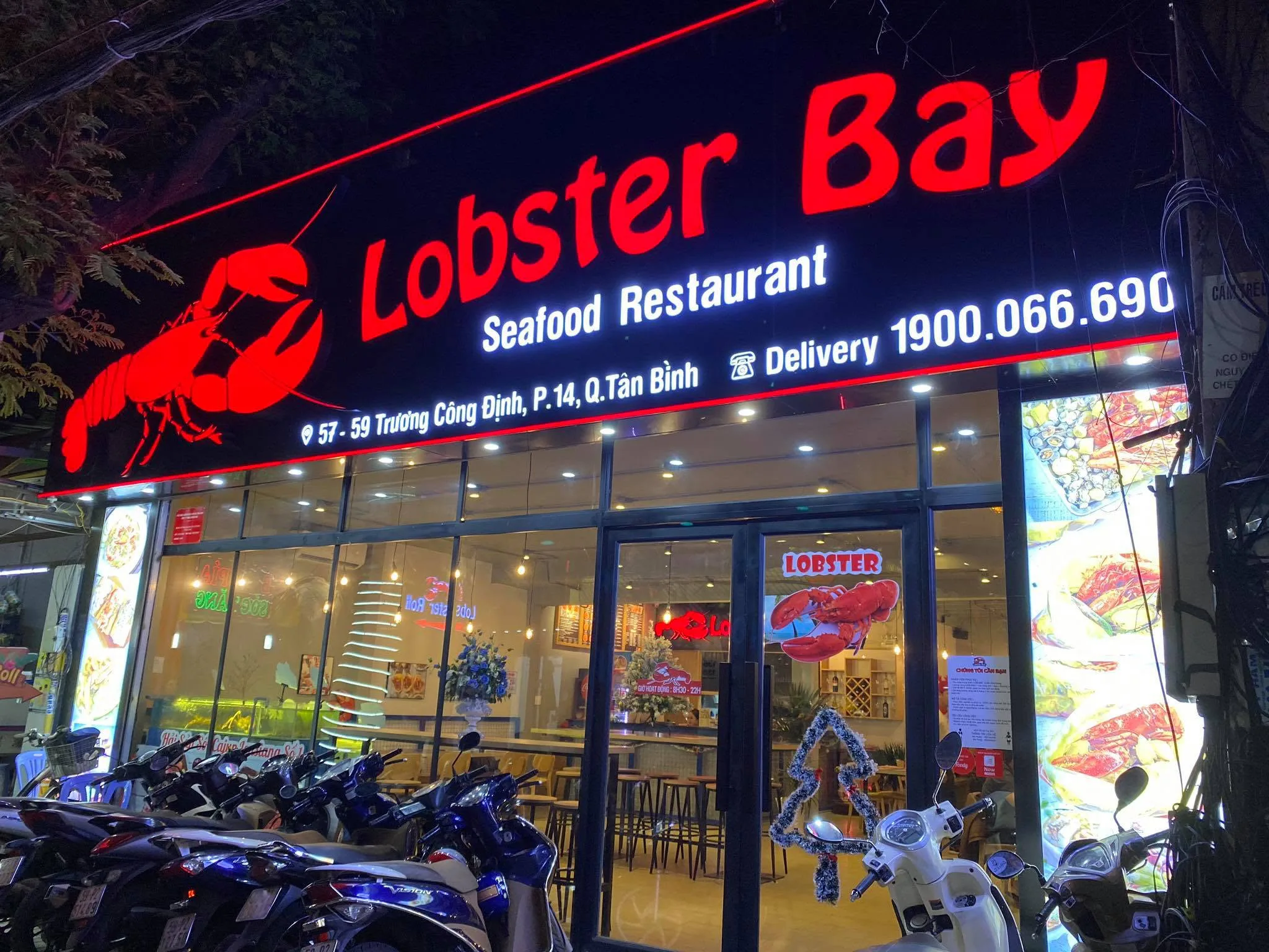 lobster-bay.webp