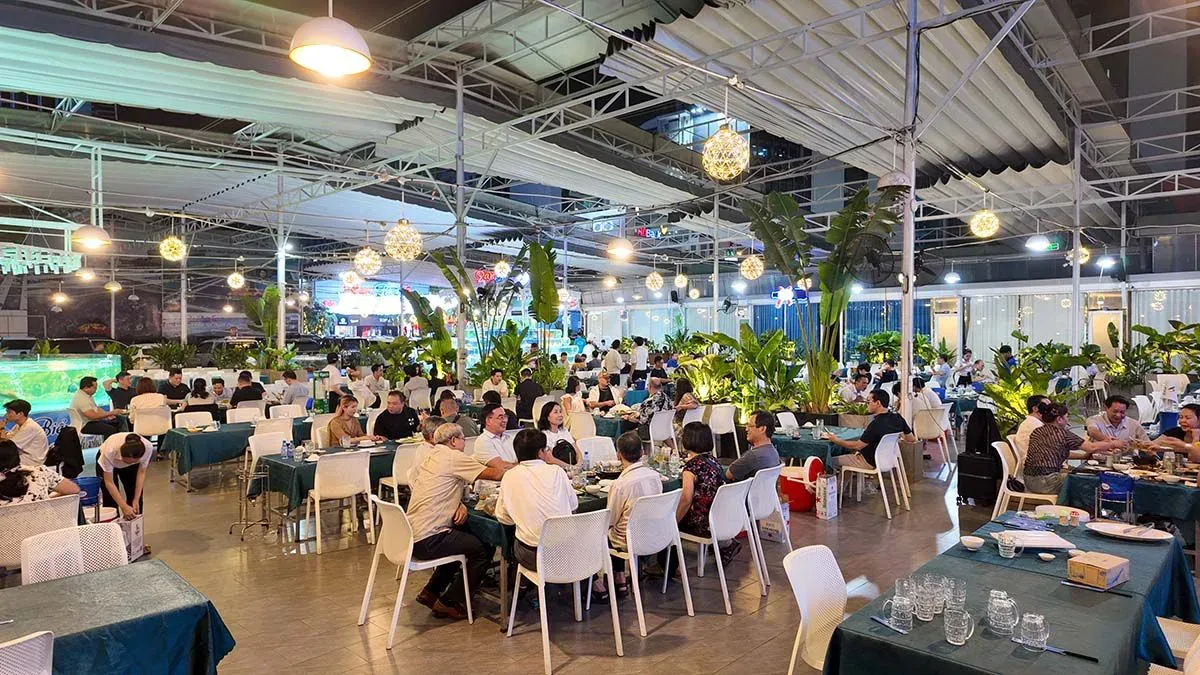 Đặt Tiệc Hải Sản Gia Đình