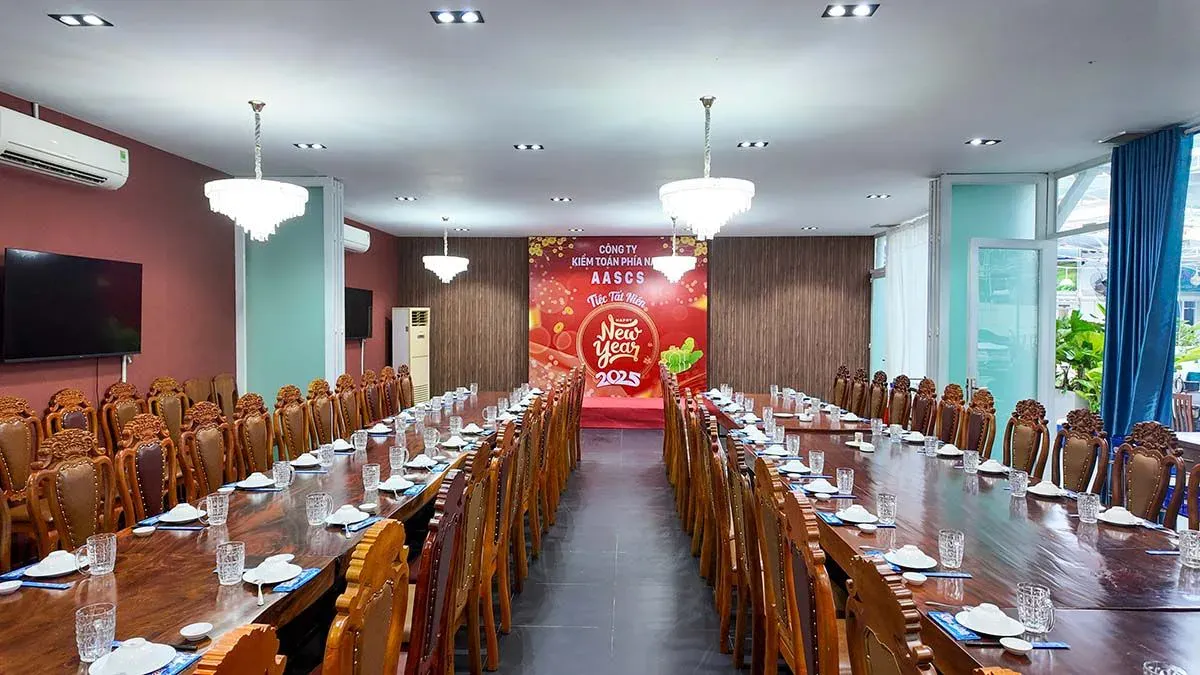 Đặt Tiệc Nhà Hàng Liên Hoan Công Ty & Tất Niên