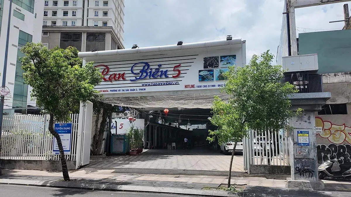 Nhà Hàng Hải Sản Rạn Biển 5