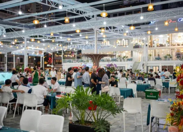 Bàn sân vườn Rạn Biển